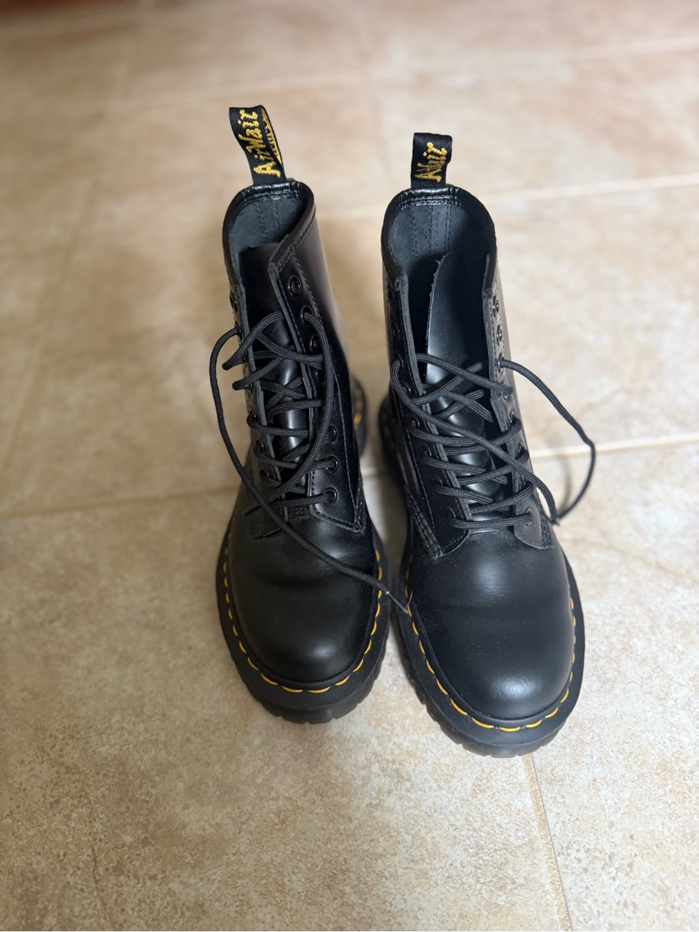 Like new Doc Martens US5
